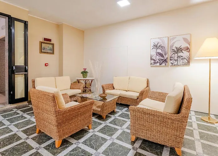 Mono 2 شقة ألغيرو